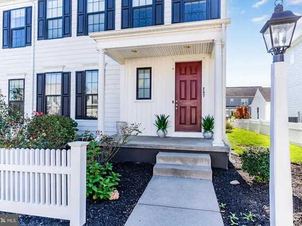207 Hoke Farm Way, Mechanicsburg, PA 17050
