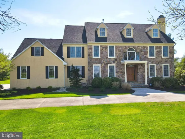 4 Caroline Ct, Pilesgrove, NJ 08098