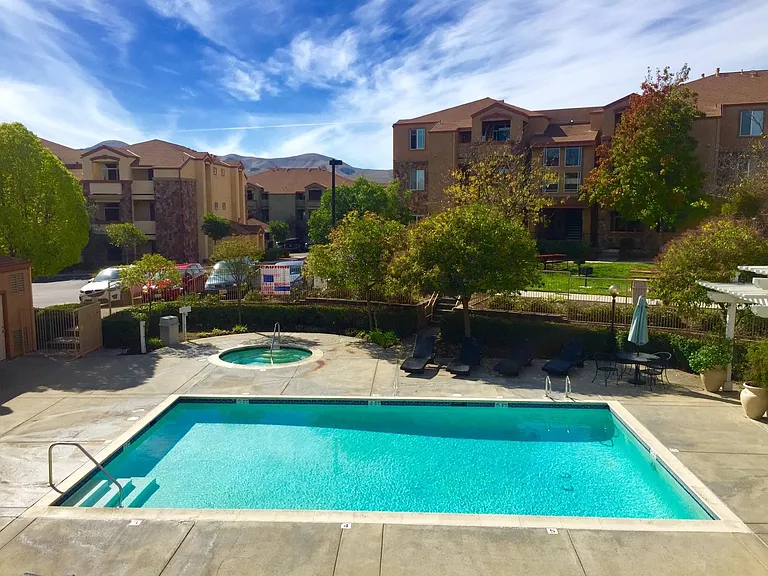 Promontory View — Photo 5