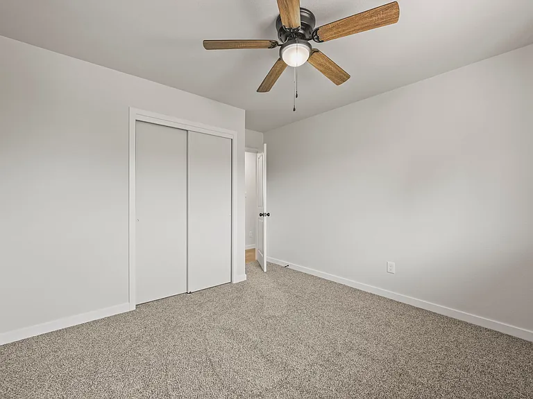 3018 Roche Dr N — Photo 19