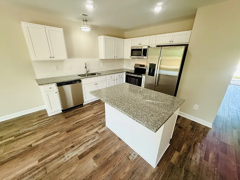 8107 King Rd — Photo 4