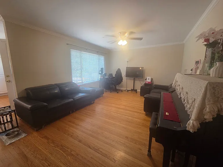 4094 Francisco St — Photo 2