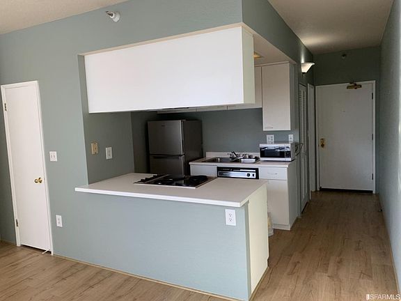 3rd image of 201 Harrison St APT 607
