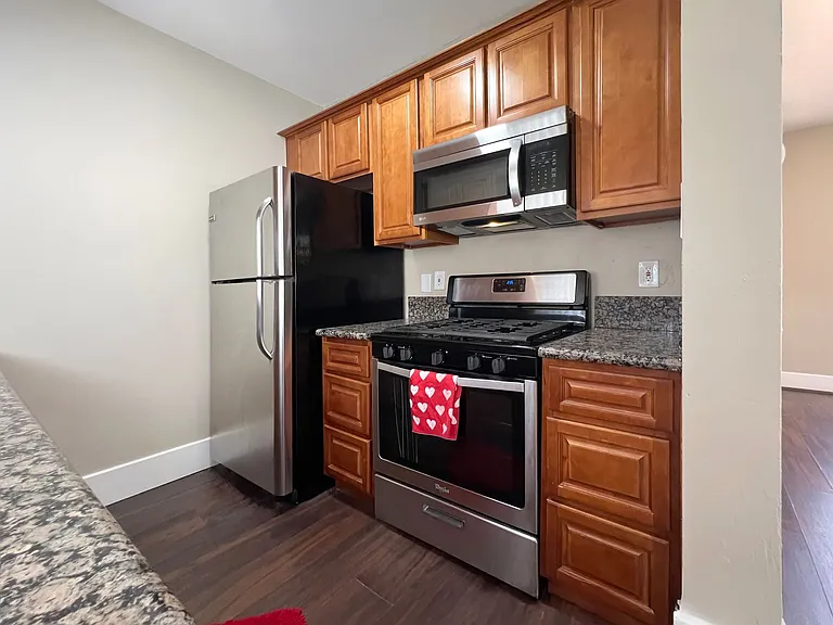 936 Olive Ave — Photo 5