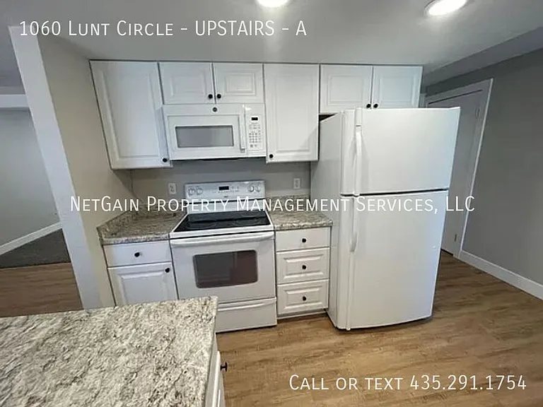 1060 Lunt Cir #A — Photo 5