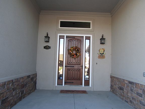 2nd image of 2285 Lariat Loop