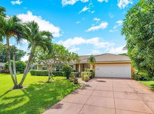 205 Gleneagles Dr, Atlantis, FL 33462