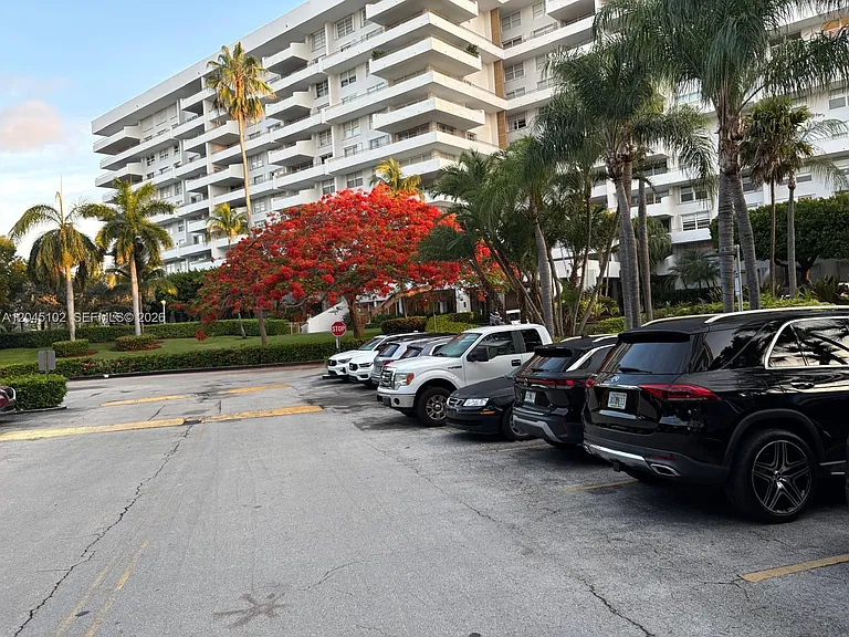 199 Ocean Lane Dr #113 — Photo 1