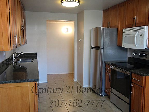 5th image of 54 Wilmington Dr