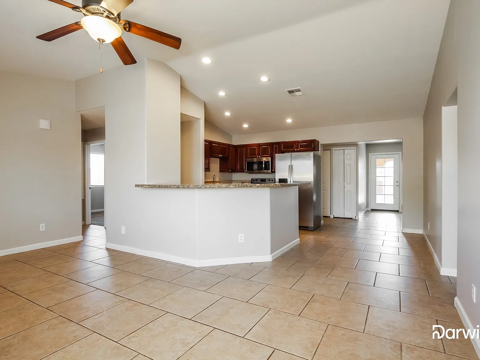 5 bed, 3.0 bath, 1950 sqft, $2,275 — Photo 3