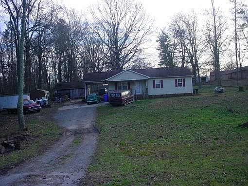 2nd image of 1002 Jackson St