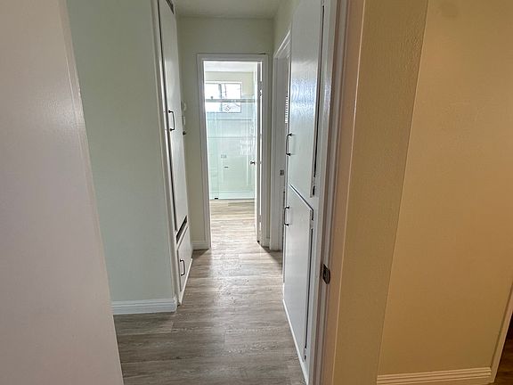 5th image of 705 S Pacific Coast Hwy APT D