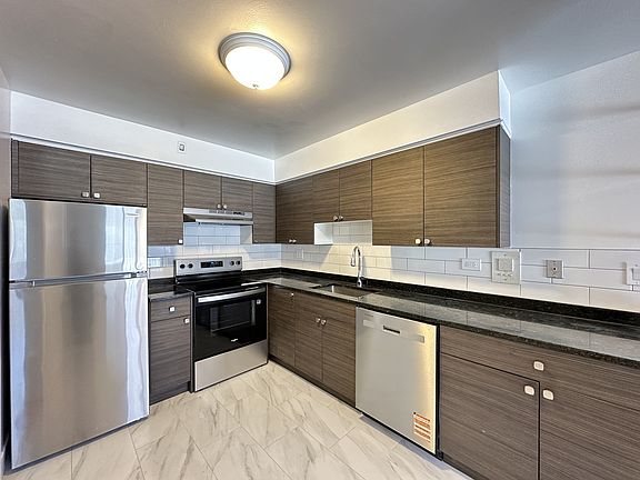 3rd image of 1639 Oakwood Ave #M01r