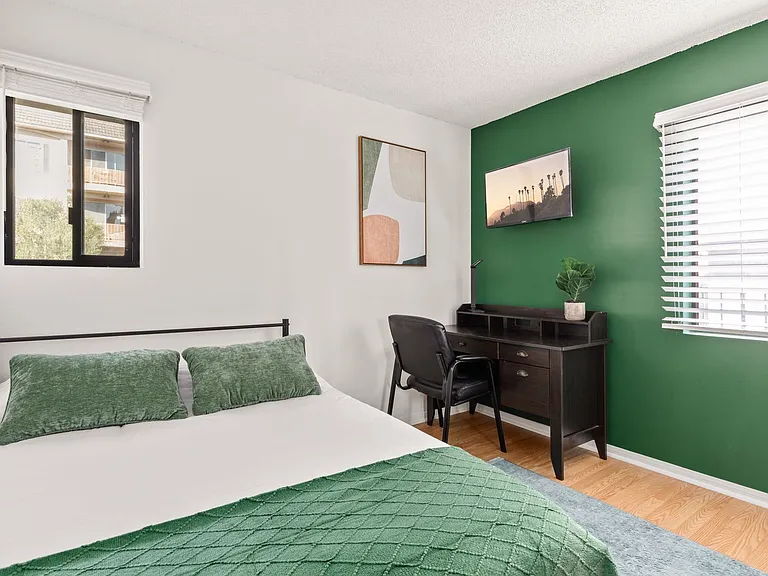 1823 Pelham Ave #1 — Photo 2