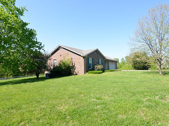 3rd image of 2000 Stoney Creek Ct
