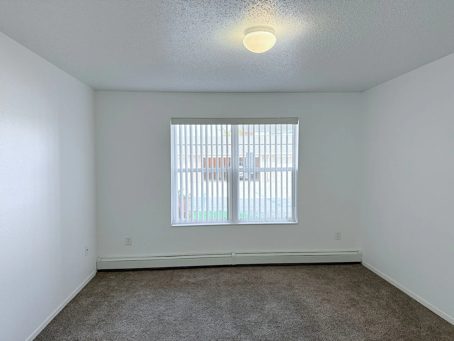Old Orchard Apartments — Photo 4