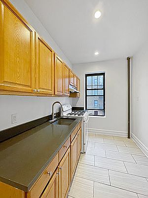 3rd image of 34-06 32nd St #4B