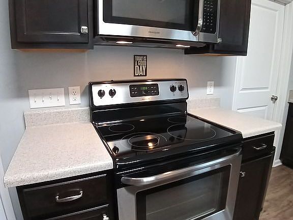 4th image of 4284 Cherry Laurel Dr SE