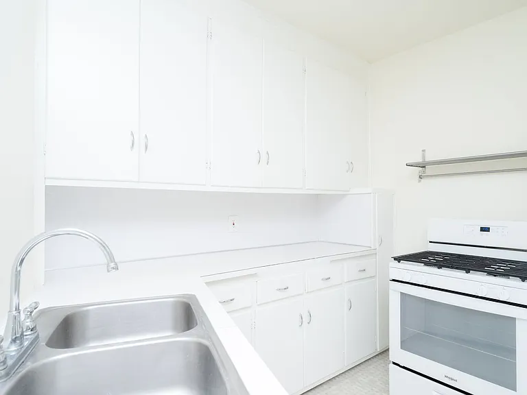 3611 Bryant Ave S — Photo 3