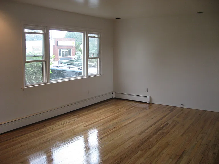 148 Woodfield Rd #1 — Photo 5