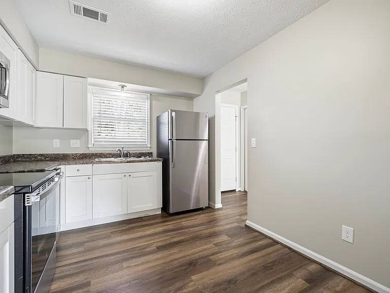 3646 Appian Way — Photo 14