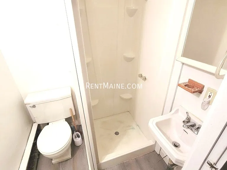 101 Front St #1 — Photo 7