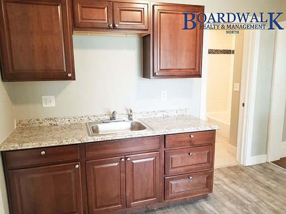 5th image of 2679 Quincy Ave #2