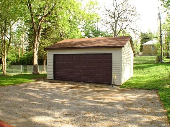 4th image of 7632 Wayne Ave
