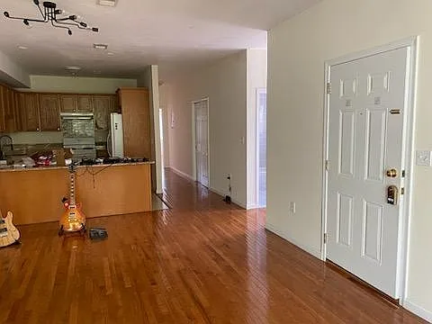 116 Garabrant St #2 — Photo 4