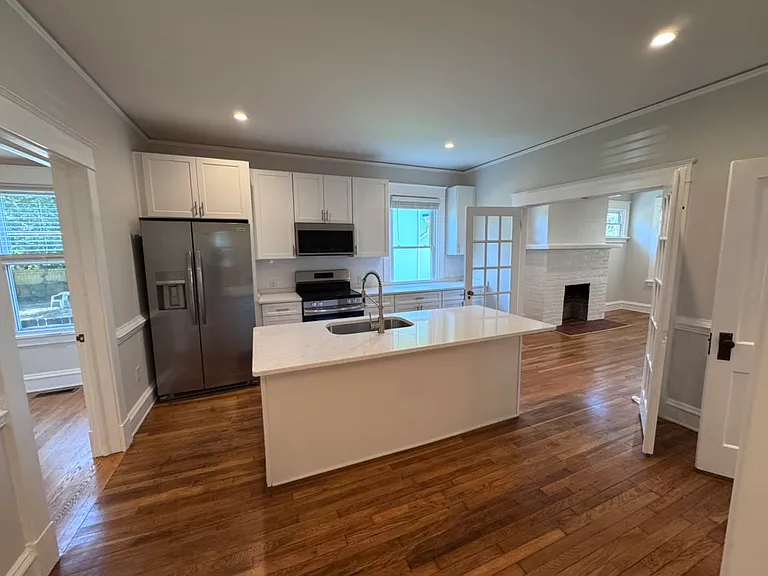 3019 Griffin Ave — Photo 5