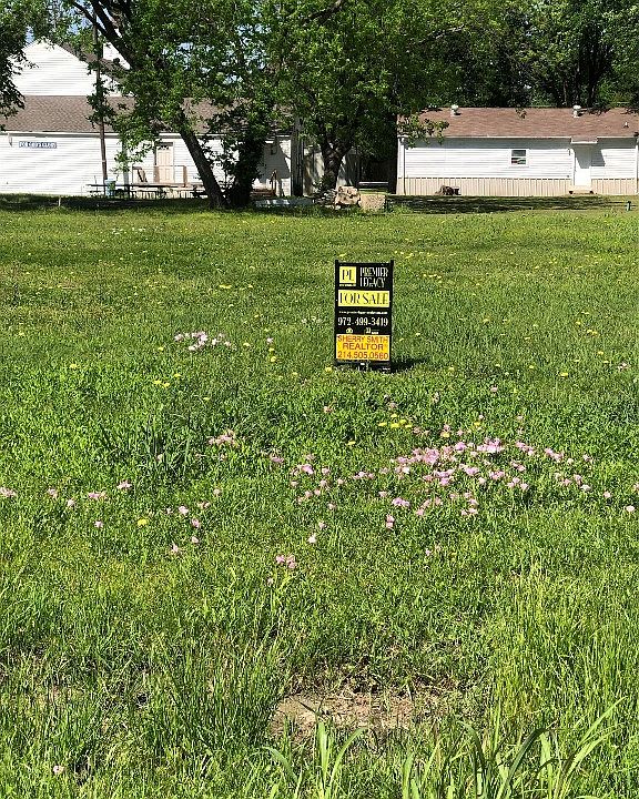 1st image of 306 S 4th St
