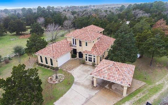 4th image of 329 Green Valley Dr