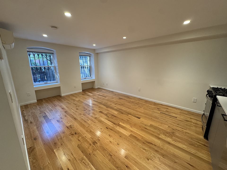 2nd image of 89 5th Ave APT 1