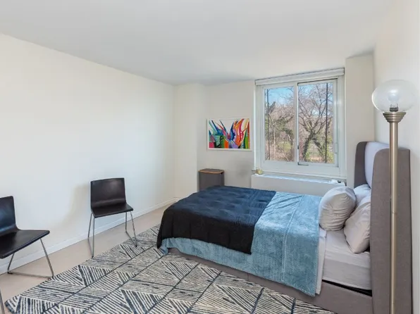 2521 Palisade Avenue image 10 of 17