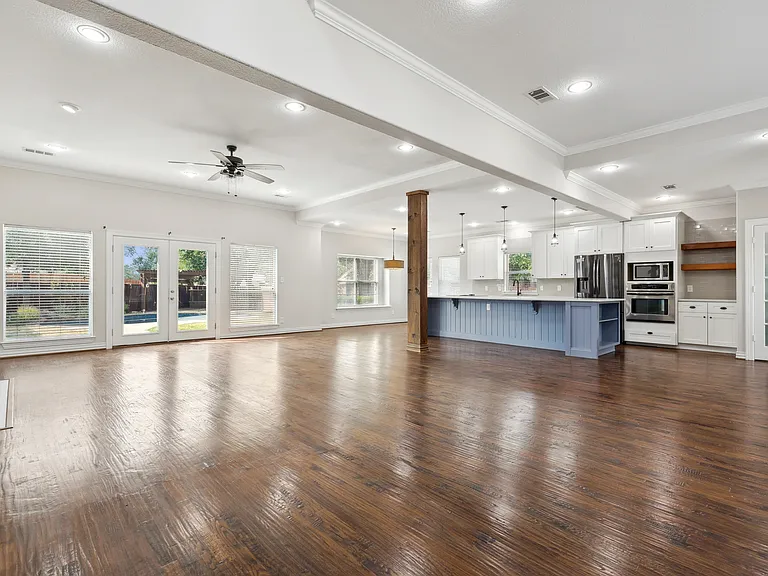 6043 Fieldstone Dr — Photo 5