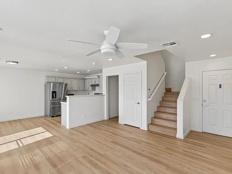 10213 Missouri Meadows St — Photo 16