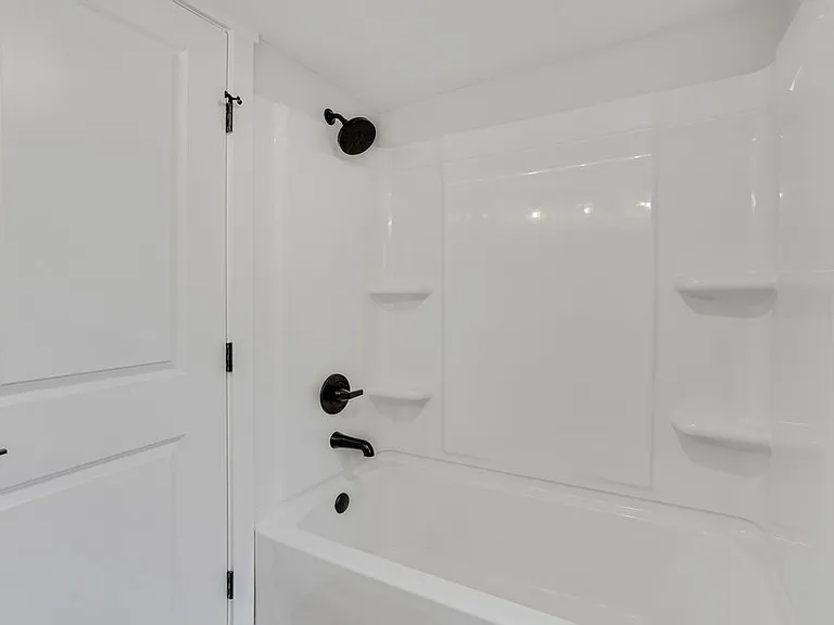 10 S Coulter Ave — Photo 11