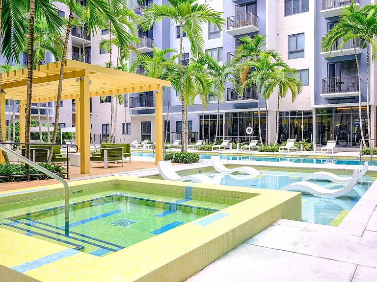 Berkshire Coral Gables — Photo 2