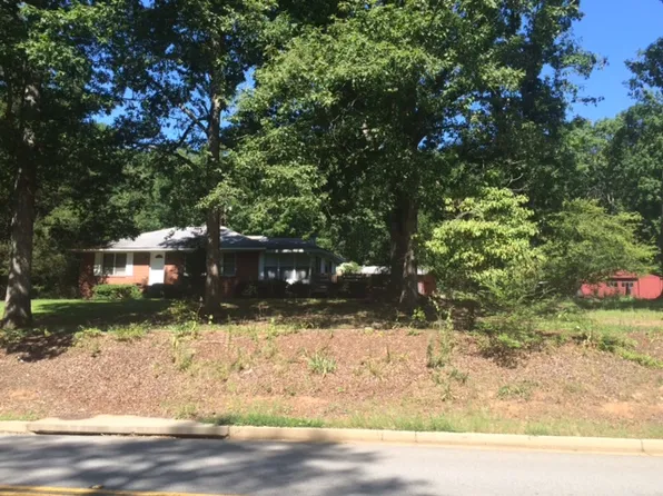 209 Bowden St, Locust Grove, GA 30248