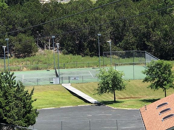 4th image of 137 Fannin Dr