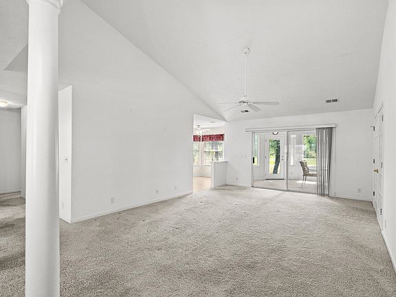 4th image of 3212 Hermitage Dr.