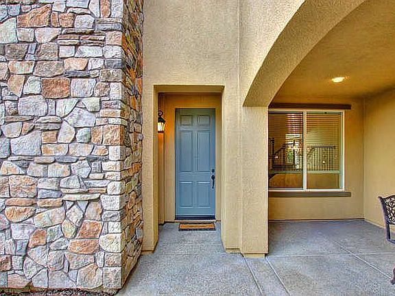 2nd image of 1371 Standish Cir