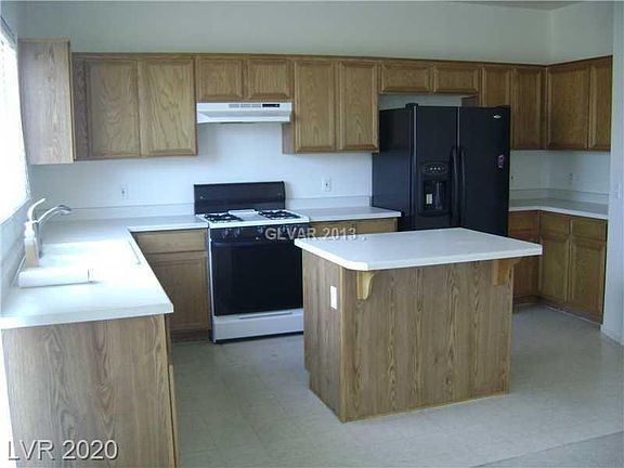 3rd image of 5023 Golden Fields St