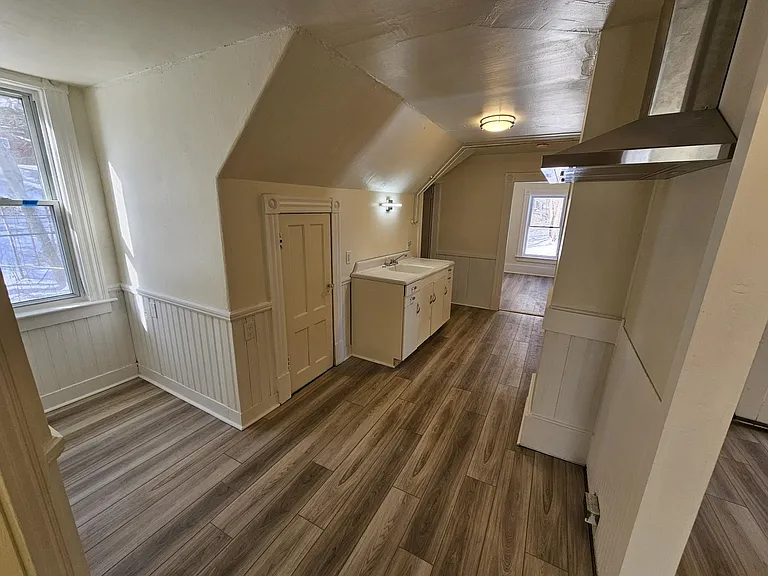 227 Rockingham St #3 — Photo 3