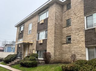 2031 W 111th St APT 1S, Chicago, IL 60643