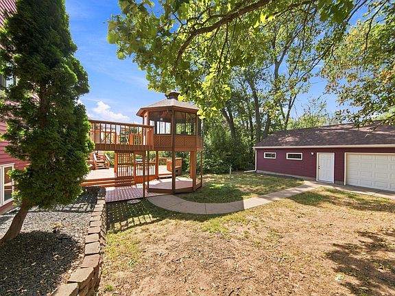 2nd image of 3017 Standridge Pl N