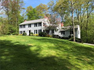 38 Erickson Dr, Stamford, CT 06903