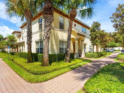 3858 Island Way St, Saint Petersburg, FL, 33705