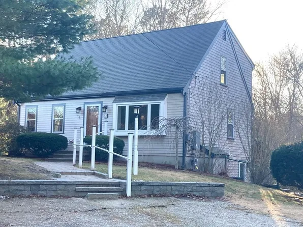 65 Renoir Dr, Barnstable, MA 02630