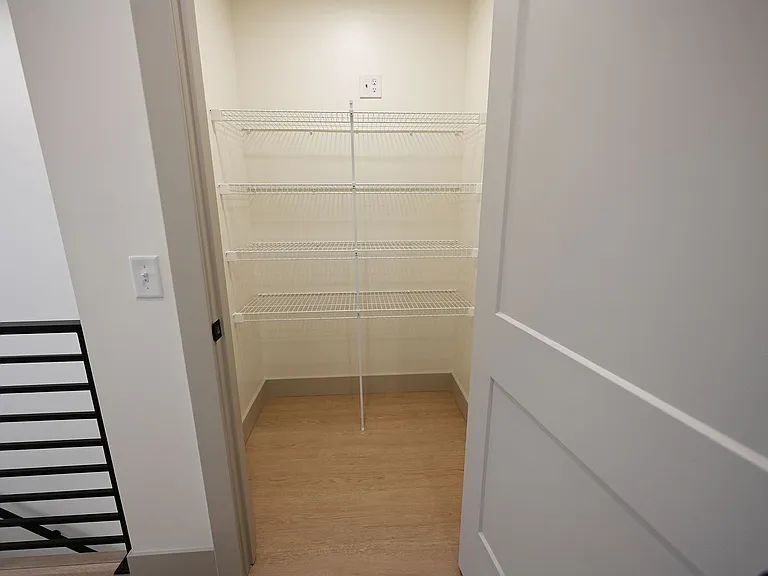 178 Brushwood Dr — Photo 11